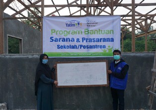 Rumah Yatim Berikan Bantuan Pendidikan Agama untuk MDTA Hubbul Khairiyah Riau